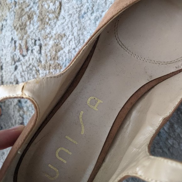 COPY - Tan Block-heel, Ankle-Strap sandles - Picture 2 of 4